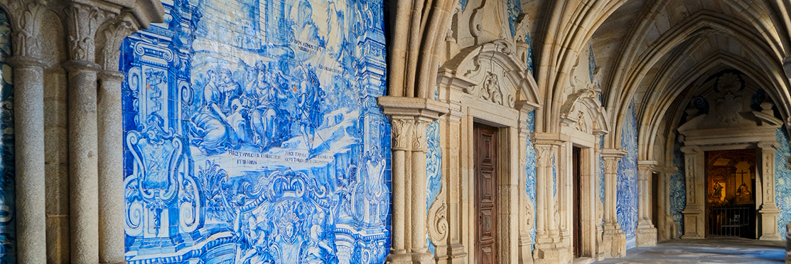 What are the must-see places in Porto ?